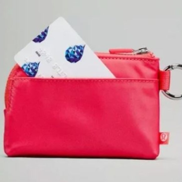 Lululemon Clippable Card Pouch in Pale Raspberry - Picture 4 of 6